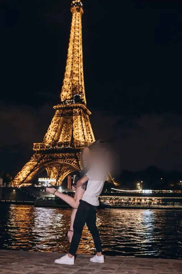 Un couple formé à Paris, France
